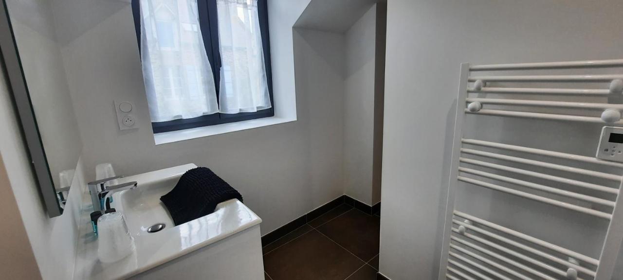 Les Appartements De La B Saint-Benoît-des-Ondes Exterior photo