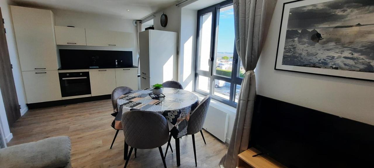 Les Appartements De La B Saint-Benoît-des-Ondes Exterior photo