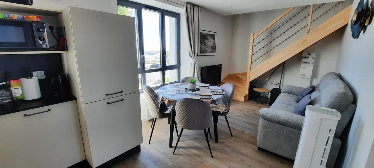 Les Appartements De La B Saint-Benoît-des-Ondes Exterior photo