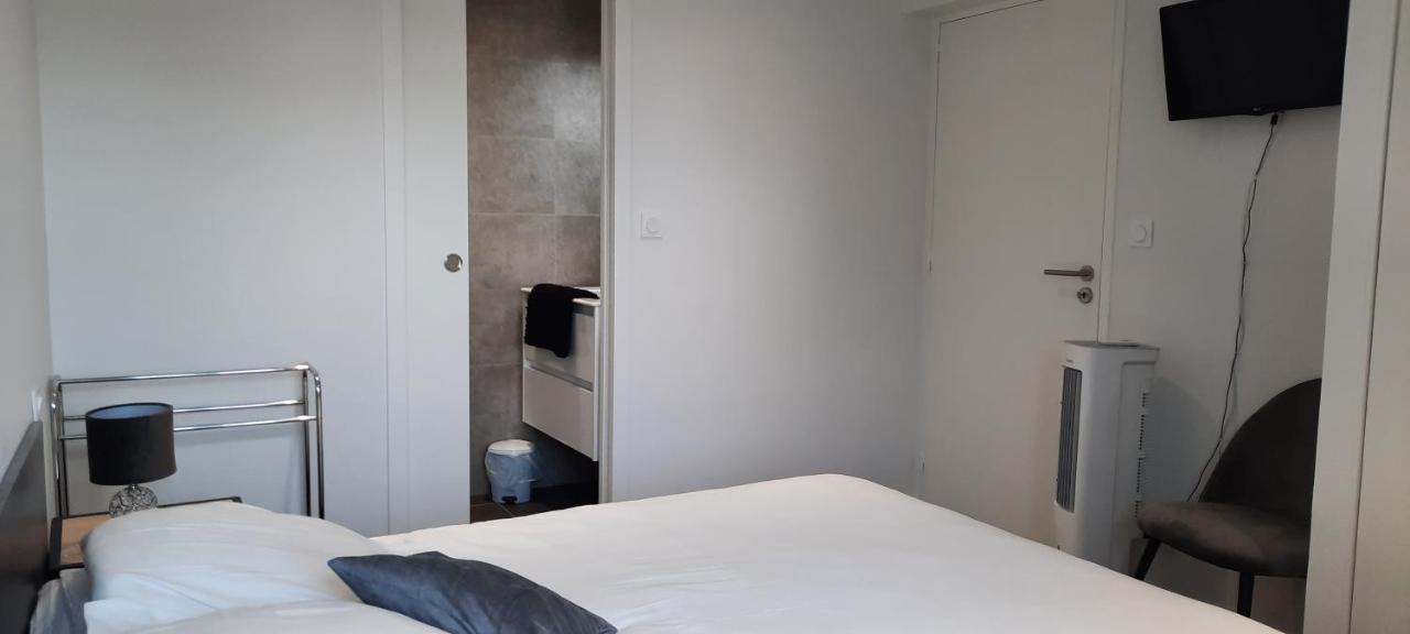 Les Appartements De La B Saint-Benoît-des-Ondes Exterior photo