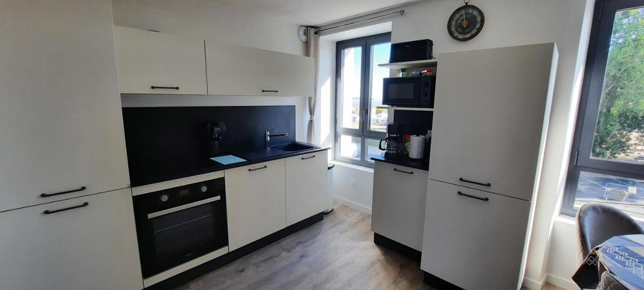 Les Appartements De La B Saint-Benoît-des-Ondes Exterior photo