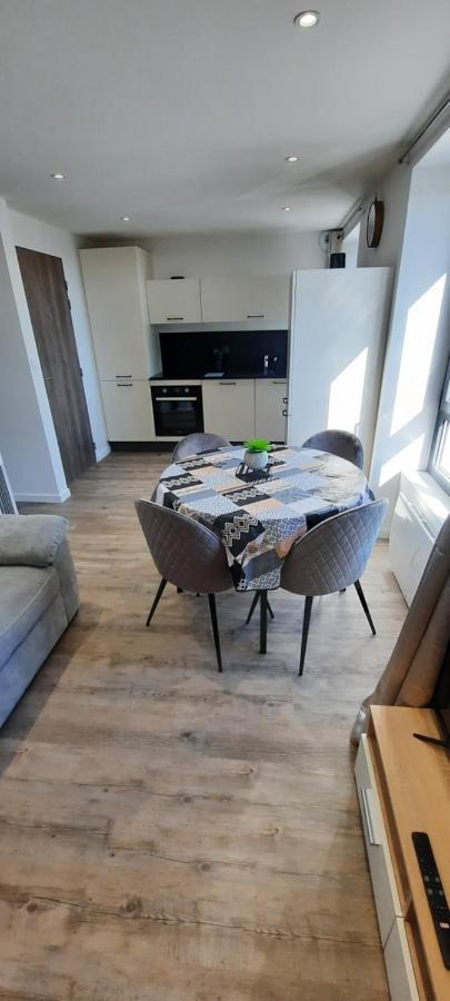 Les Appartements De La B Saint-Benoît-des-Ondes Exterior photo